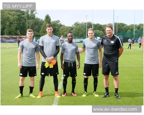 德天空报道沙尔克即将租借海登海姆门将凯文穆勒交易进展迅速